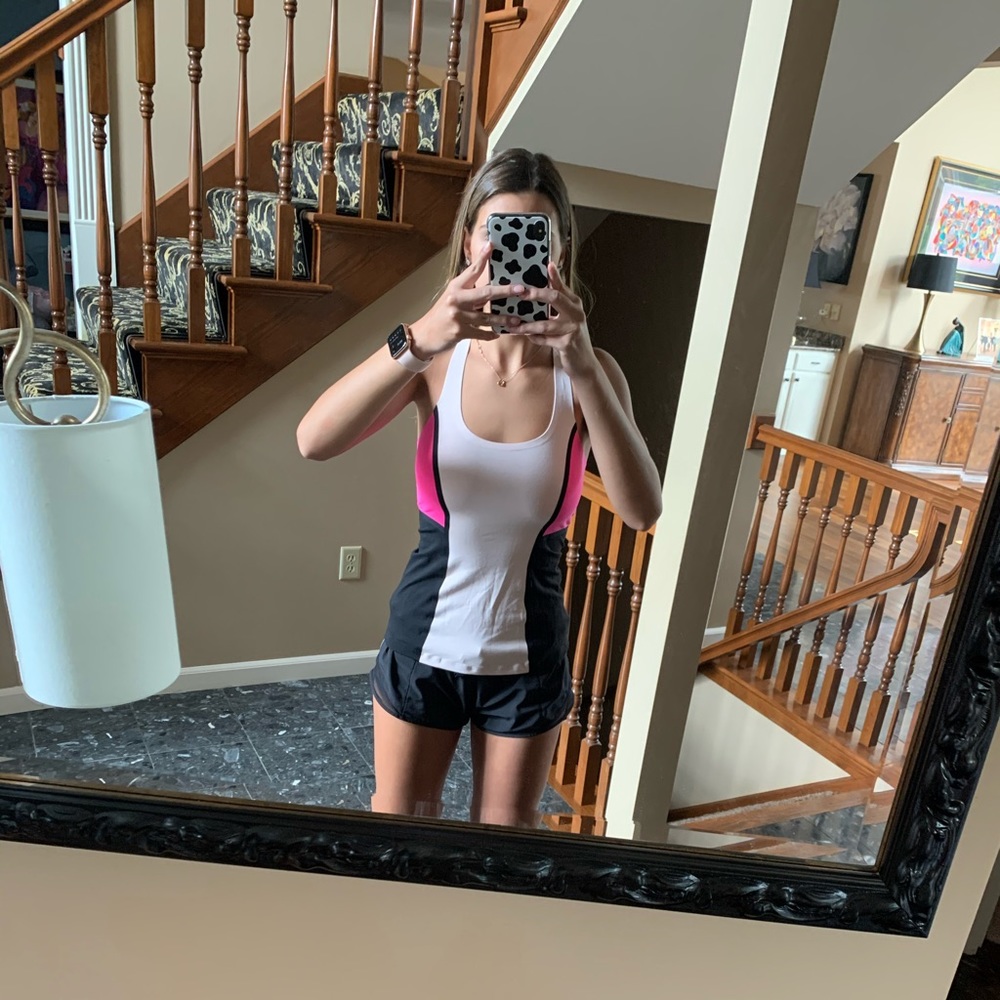 Black, Pink lululemon tank top